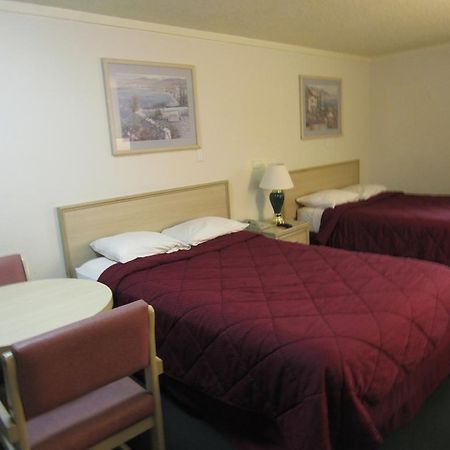 Austin Town Inn Austintown Dış mekan fotoğraf