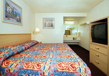 Austin Town Inn Austintown Oda fotoğraf