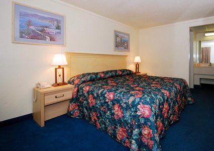 Austin Town Inn Austintown Oda fotoğraf
